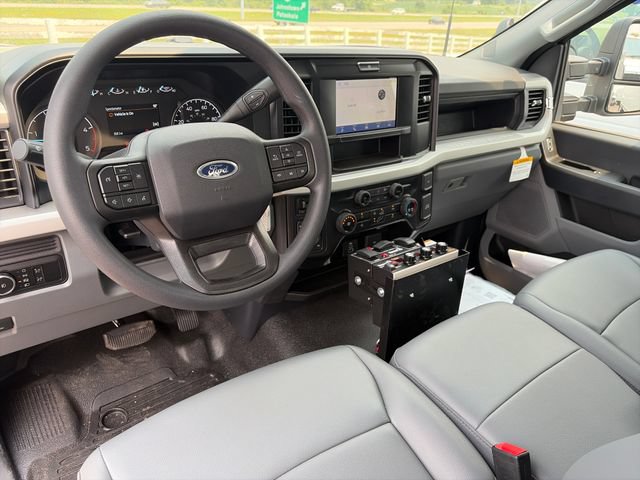 New 2026 Ford F550 4x4 Regular Cab Super Duty image 9
