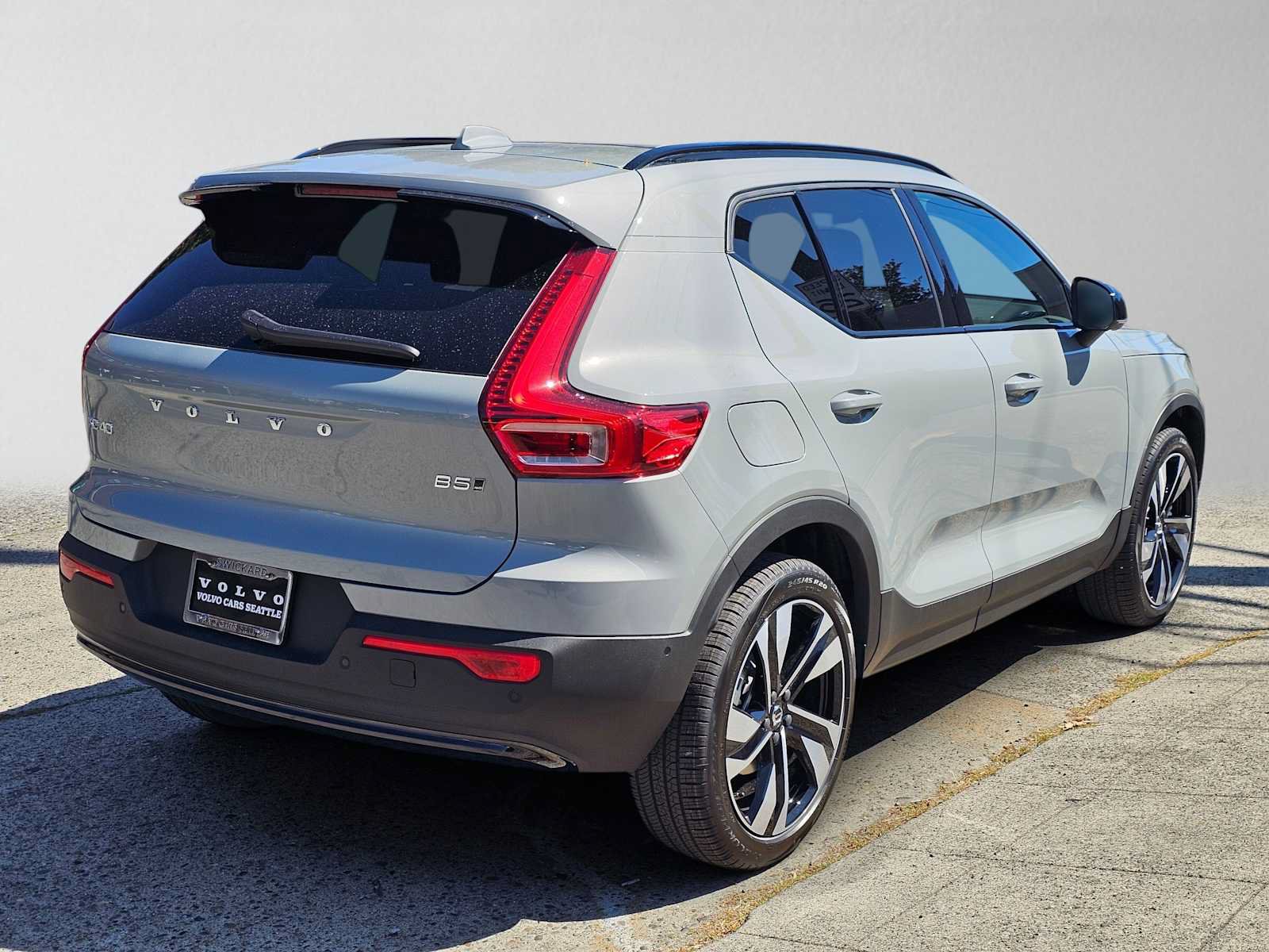 New 2026 Volvo XC40 B5 Ultra w/ Protection Package Premier AWD/4WD image 3