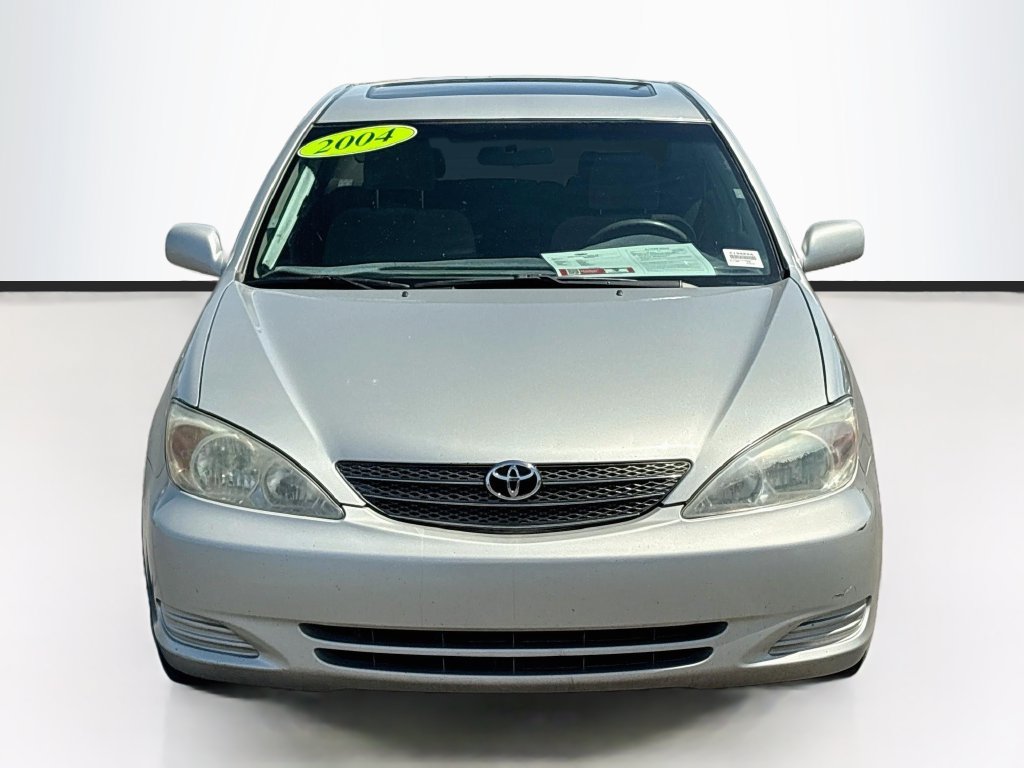 Used 2004 Toyota Camry LE FWD image 2