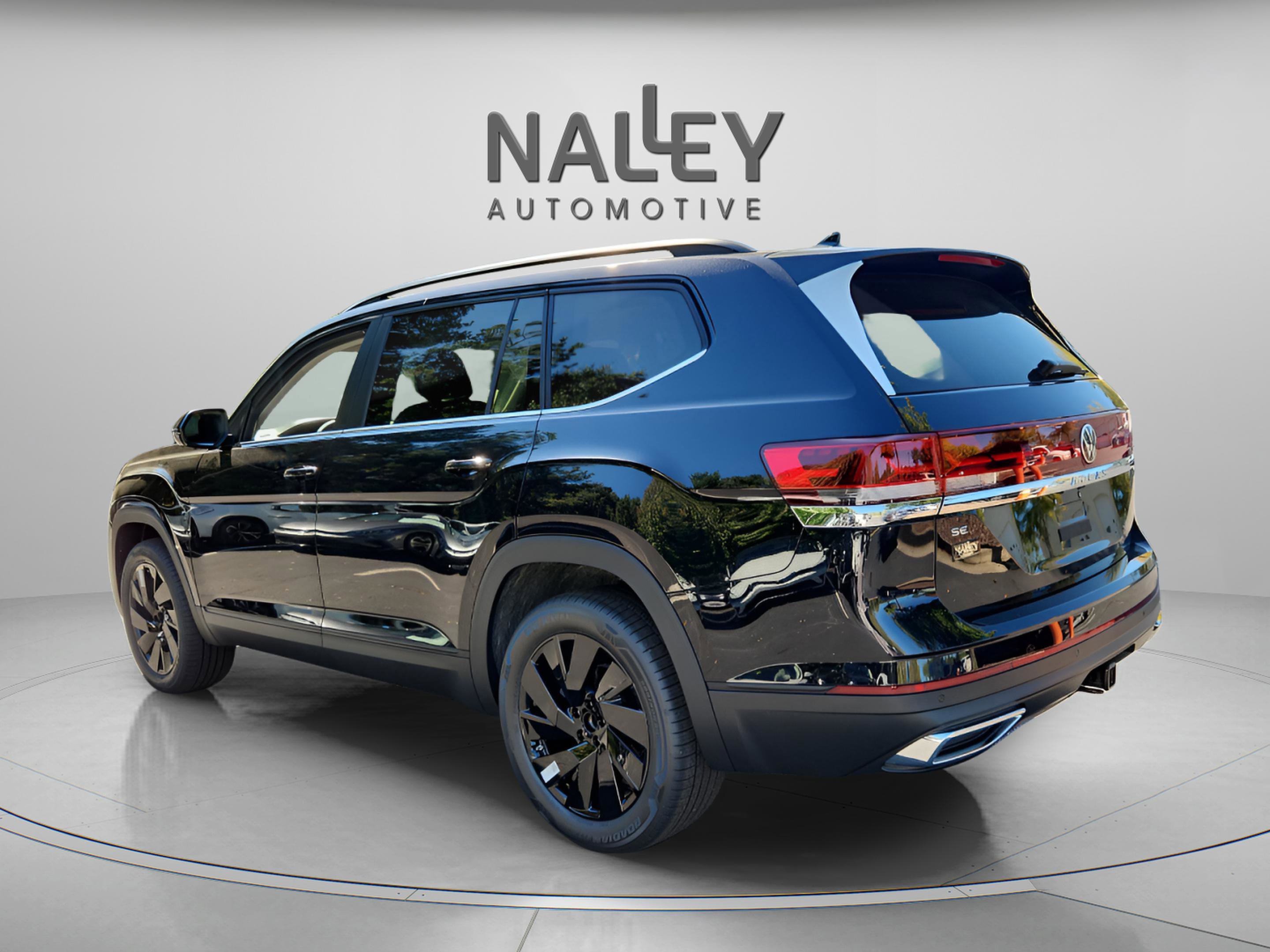 New 2026 Volkswagen Atlas SE image 3