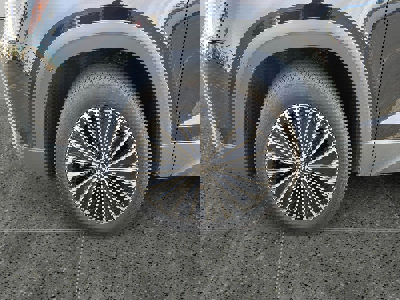 Used 2025 Volkswagen Taos SE image 14