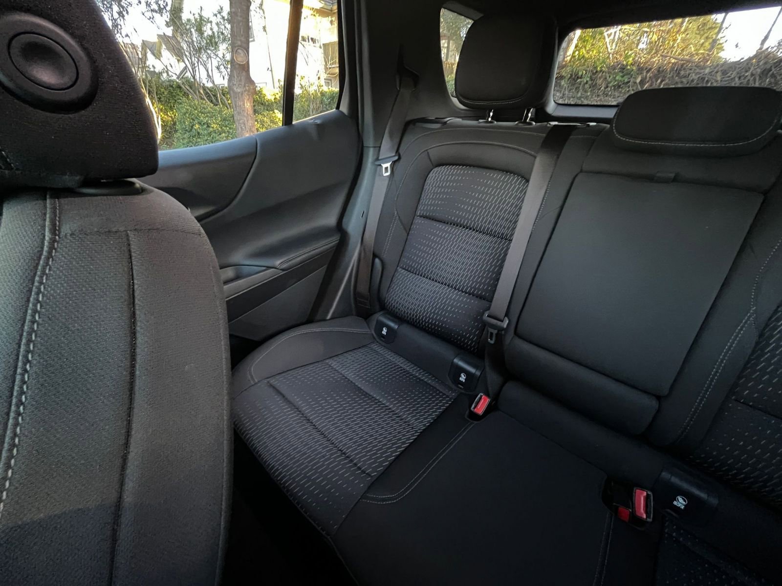Used 2025 Chevrolet Equinox LT image 38