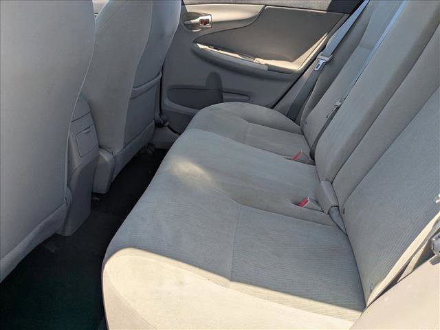 Used 2013 Toyota Corolla LE FWD image 17