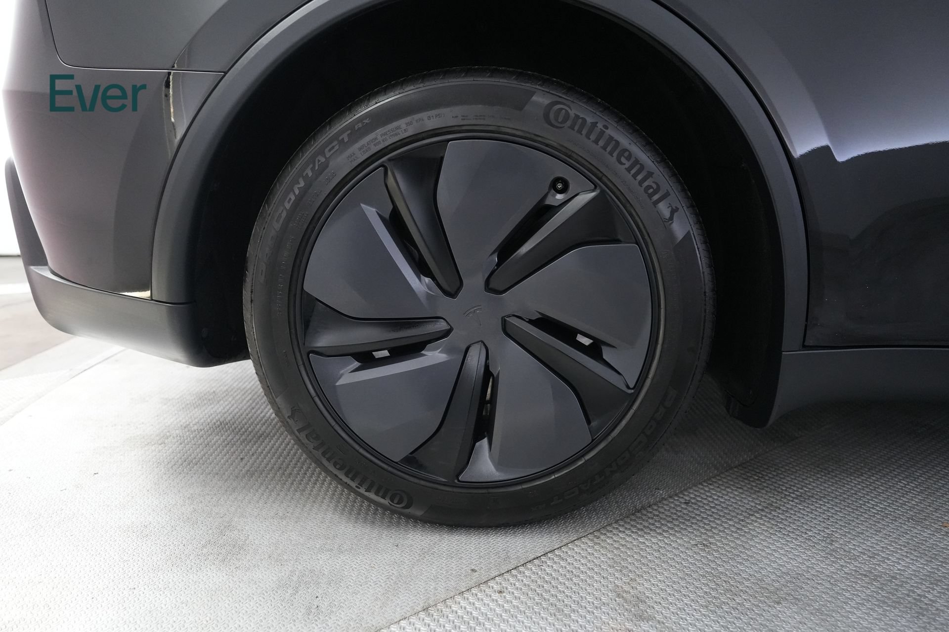 Used 2026 Tesla Model Y Long Range RWD image 22