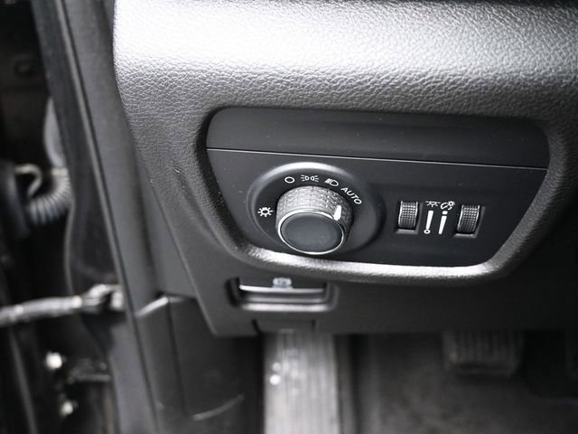 Used 2024 Jeep Grand Cherokee L Laredo image 18