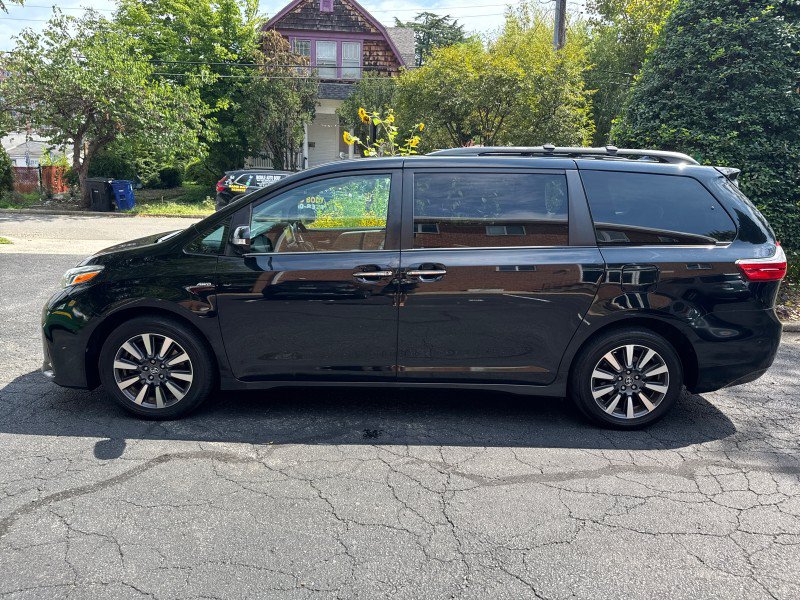Used 2018 Toyota Sienna Limited Premium AWD/4WD image 7