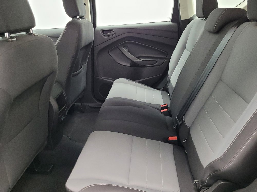 Used 2019 Ford Escape S image 18