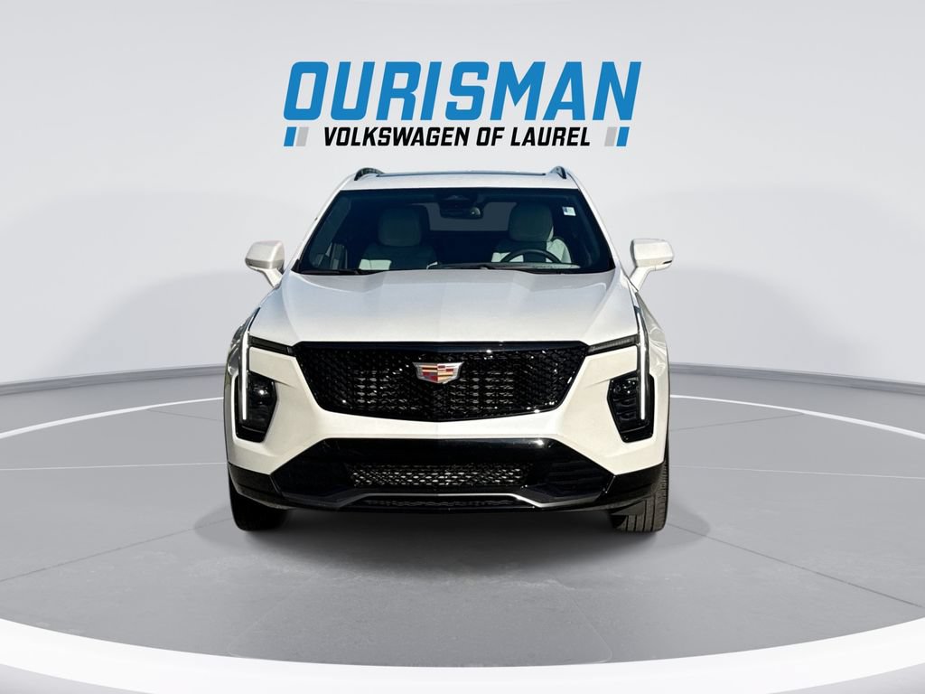Used 2024 Cadillac XT4 Sport FWD image 3
