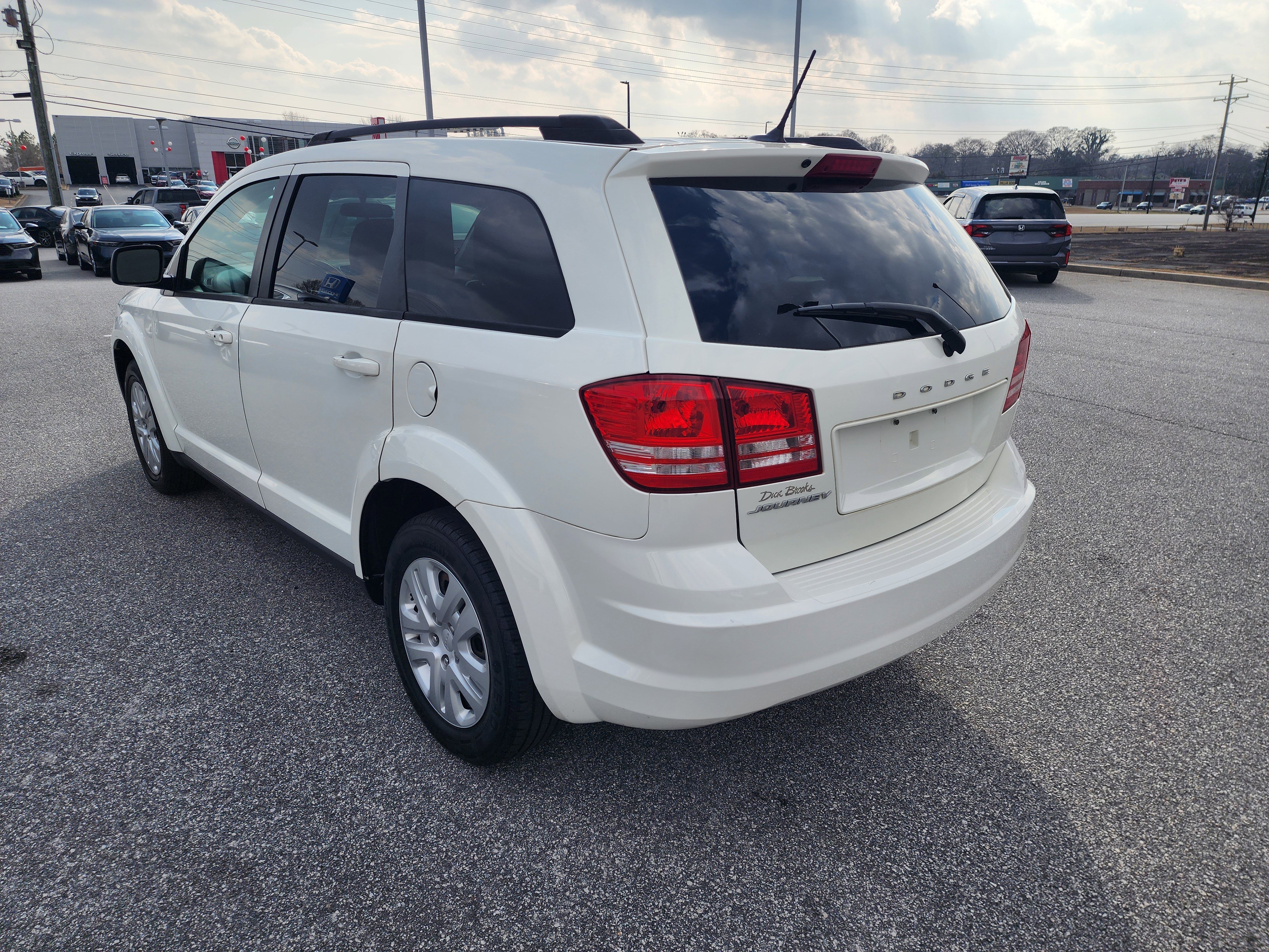 Used 2018 Dodge Journey SE image 7