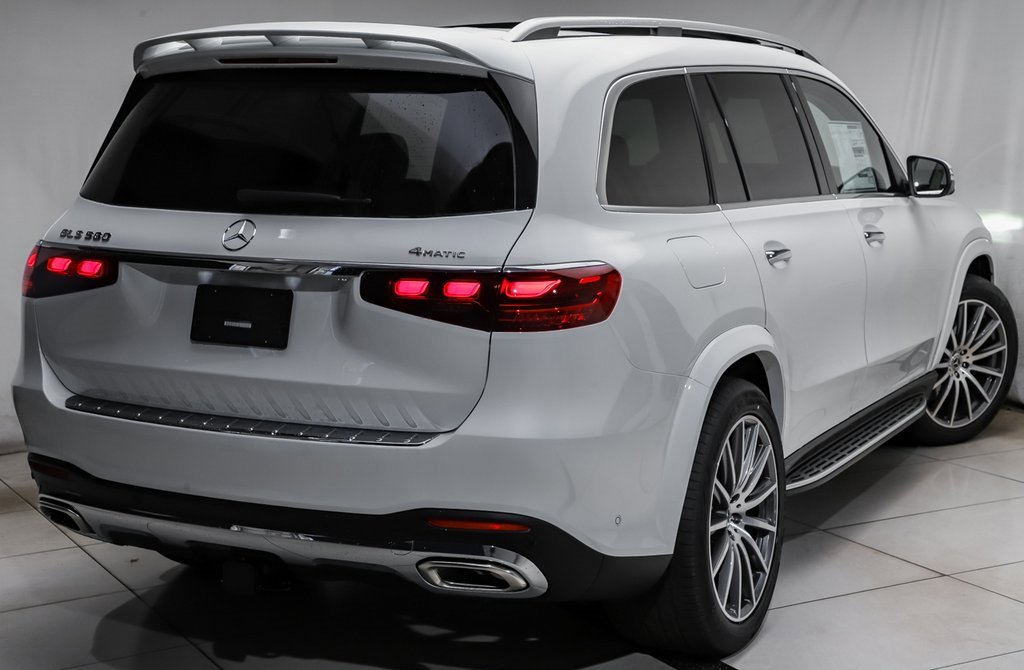 New 2026 Mercedes-Benz GLS 580 4MATIC image 3