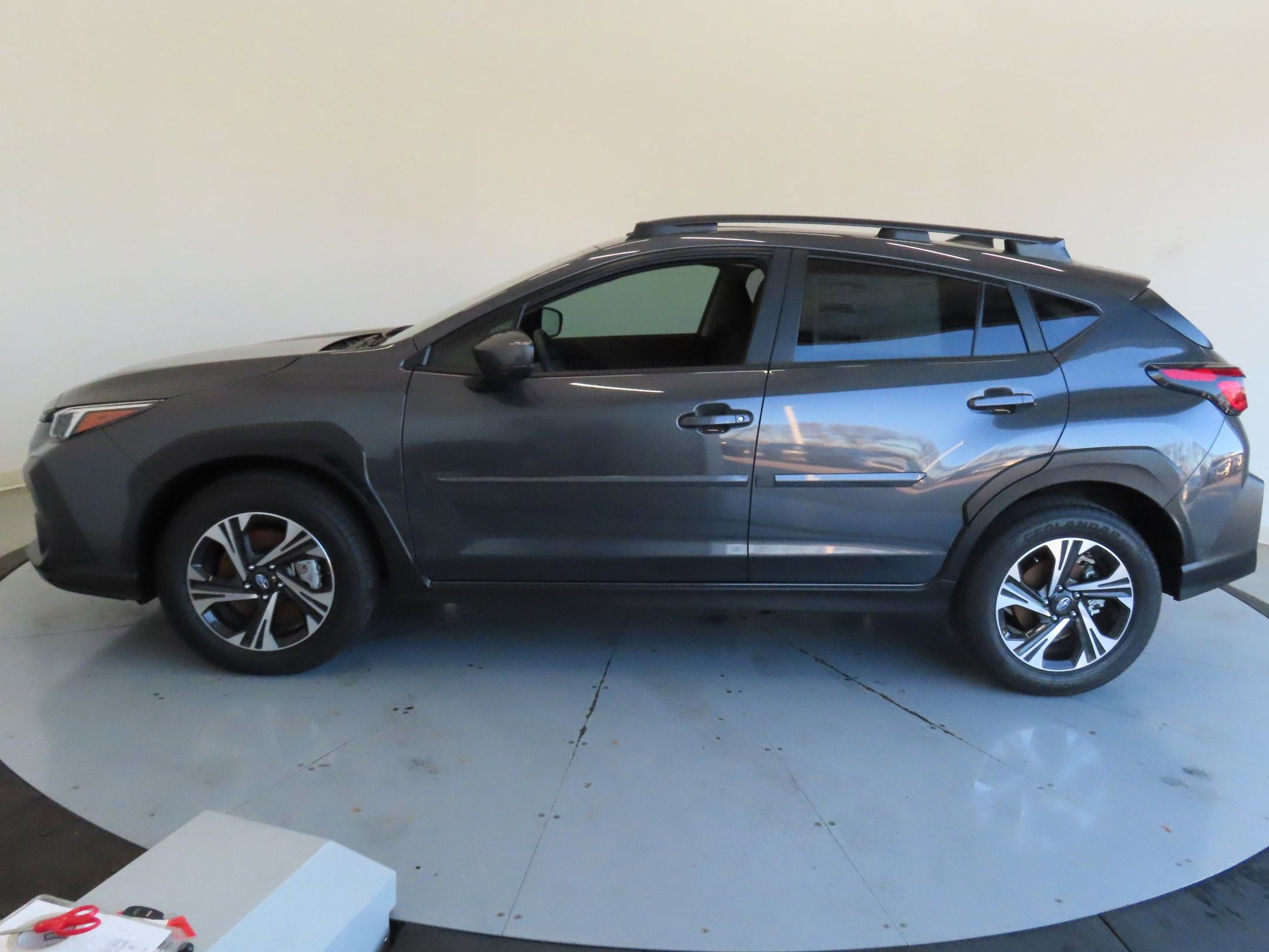 Used 2025 Subaru Crosstrek 2.5i Premium image 9