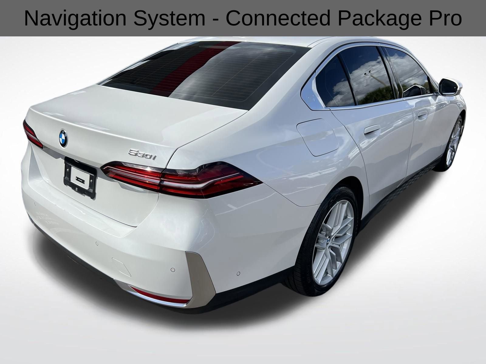 Used 2024 BMW 530i image 12