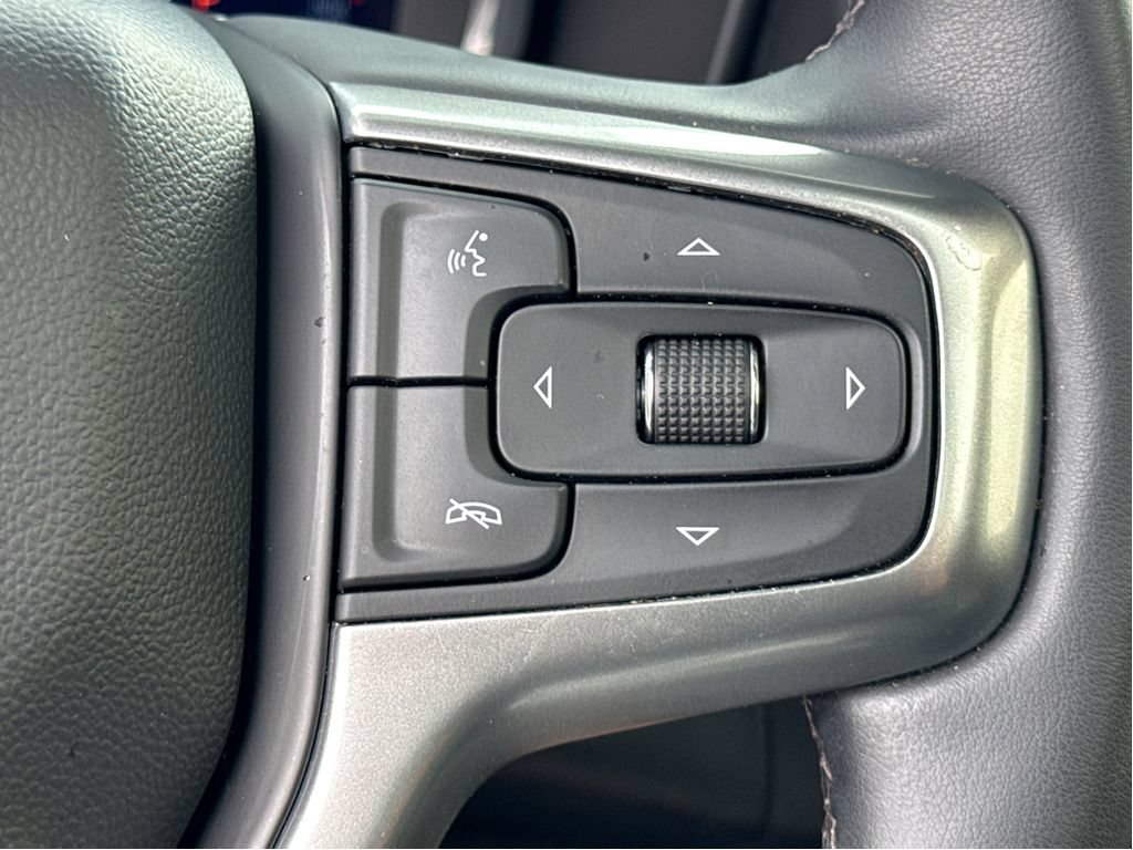Used 2024 Chevrolet Tahoe Z71 w/ Luxury Package AWD/4WD image 17
