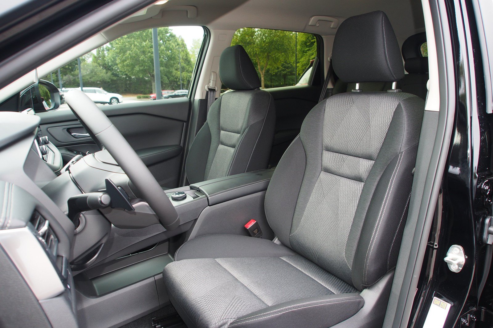 Used 2026 Nissan Rogue SV AWD/4WD image 15