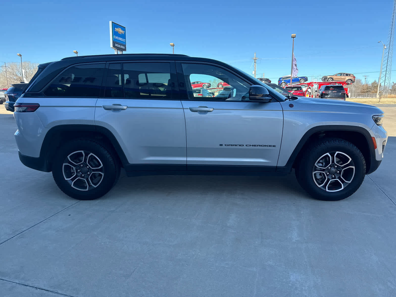 Used 2022 Jeep Grand Cherokee Trailhawk image 5