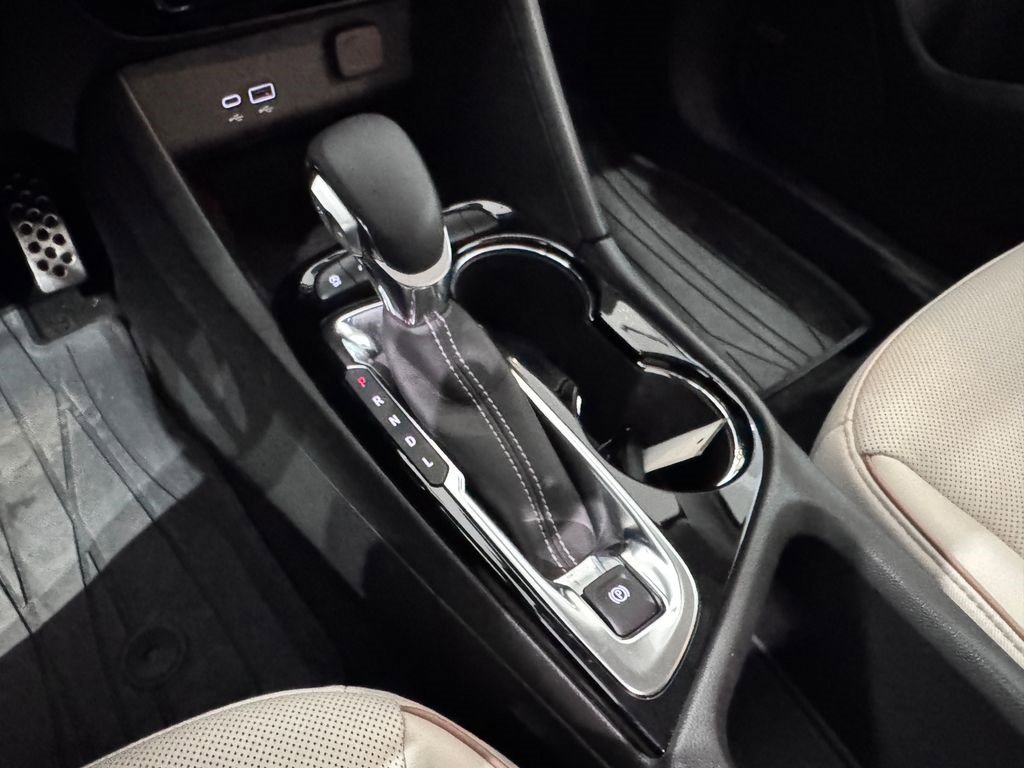 Certified 2025 Buick Encore GX Avenir w/ Avenir Convenience Package image 21