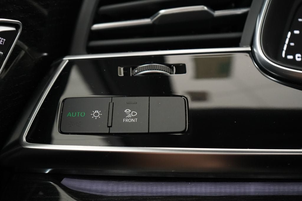 Used 2021 Audi Q7 2.0T Premium AWD/4WD image 18