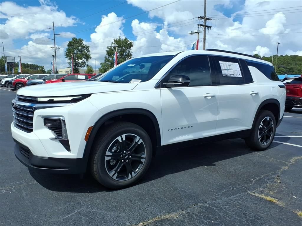 New 2027 Chevrolet Traverse LT w/ Sun and Wheel Package FWD image 8
