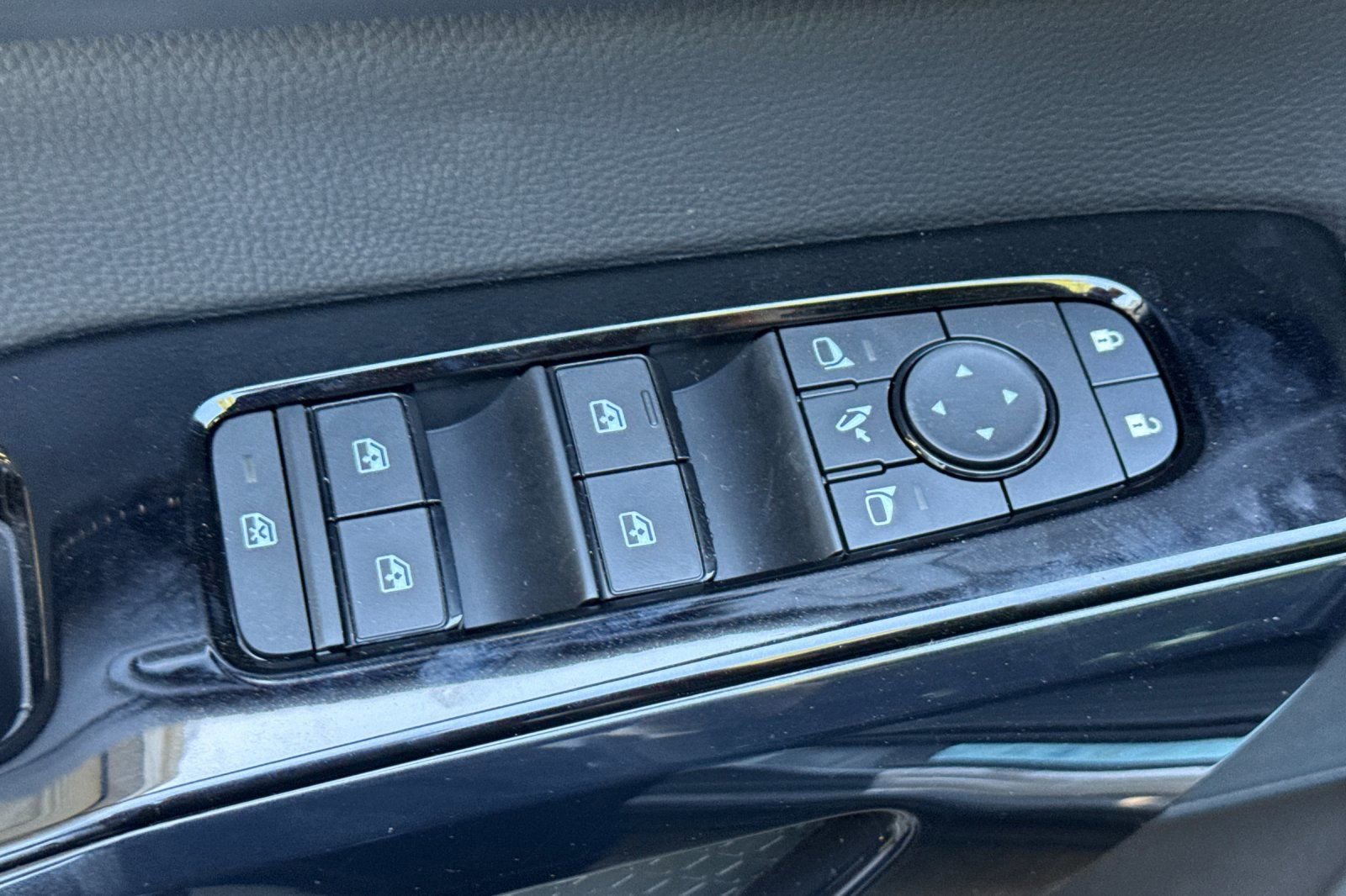 New 2026 Nissan Pathfinder Platinum AWD/4WD image 13