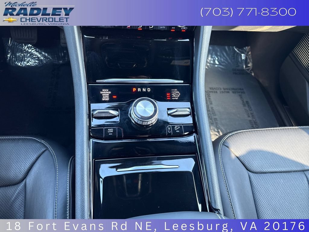 Used 2023 Jeep Grand Cherokee Overland AWD/4WD image 19