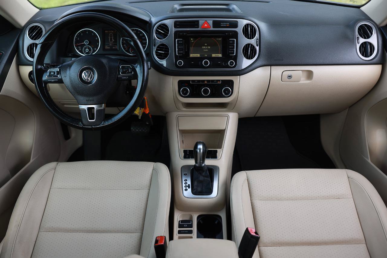 Used 2011 Volkswagen Tiguan SE FWD image 22