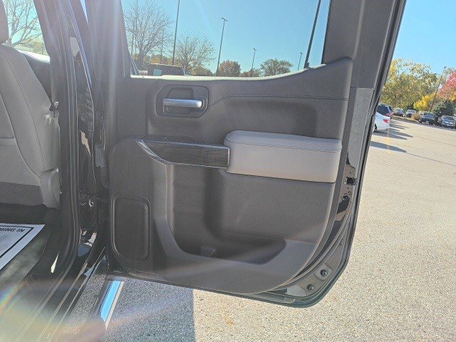 Used 2019 Chevrolet Silverado 1500 LTZ w/ LTZ Premium Package image 18