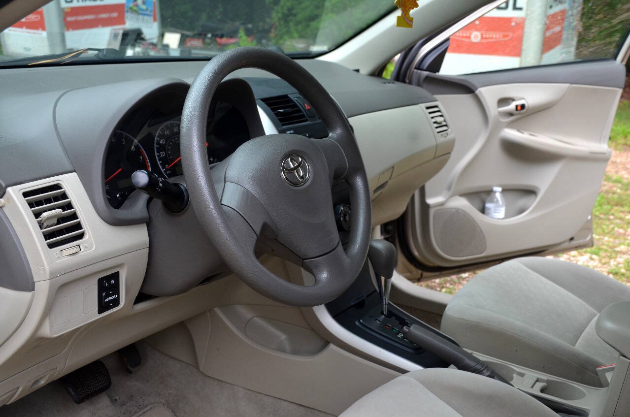 Used 2009 Toyota Corolla LE FWD image 11