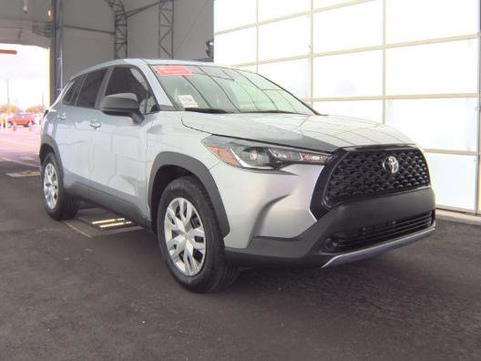 Used 2023 Toyota Corolla Cross L video 2