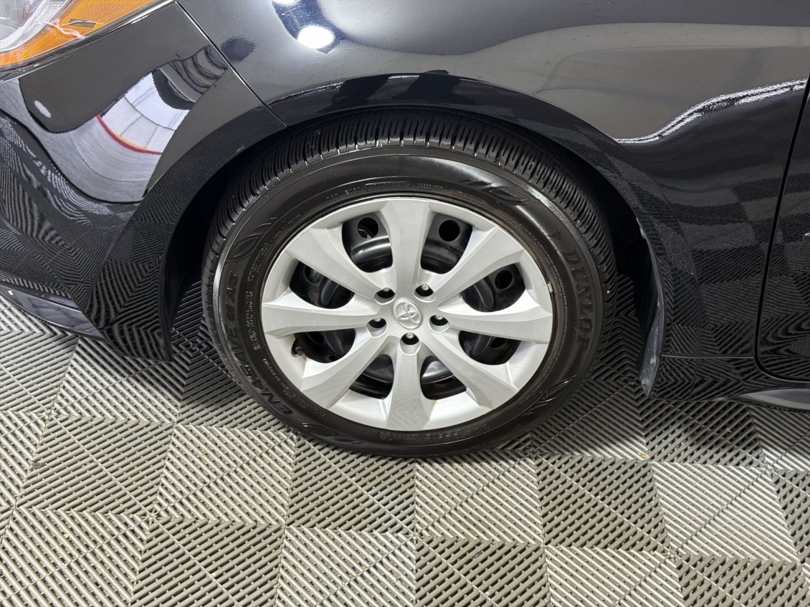 Used 2024 Toyota Corolla LE FWD image 12