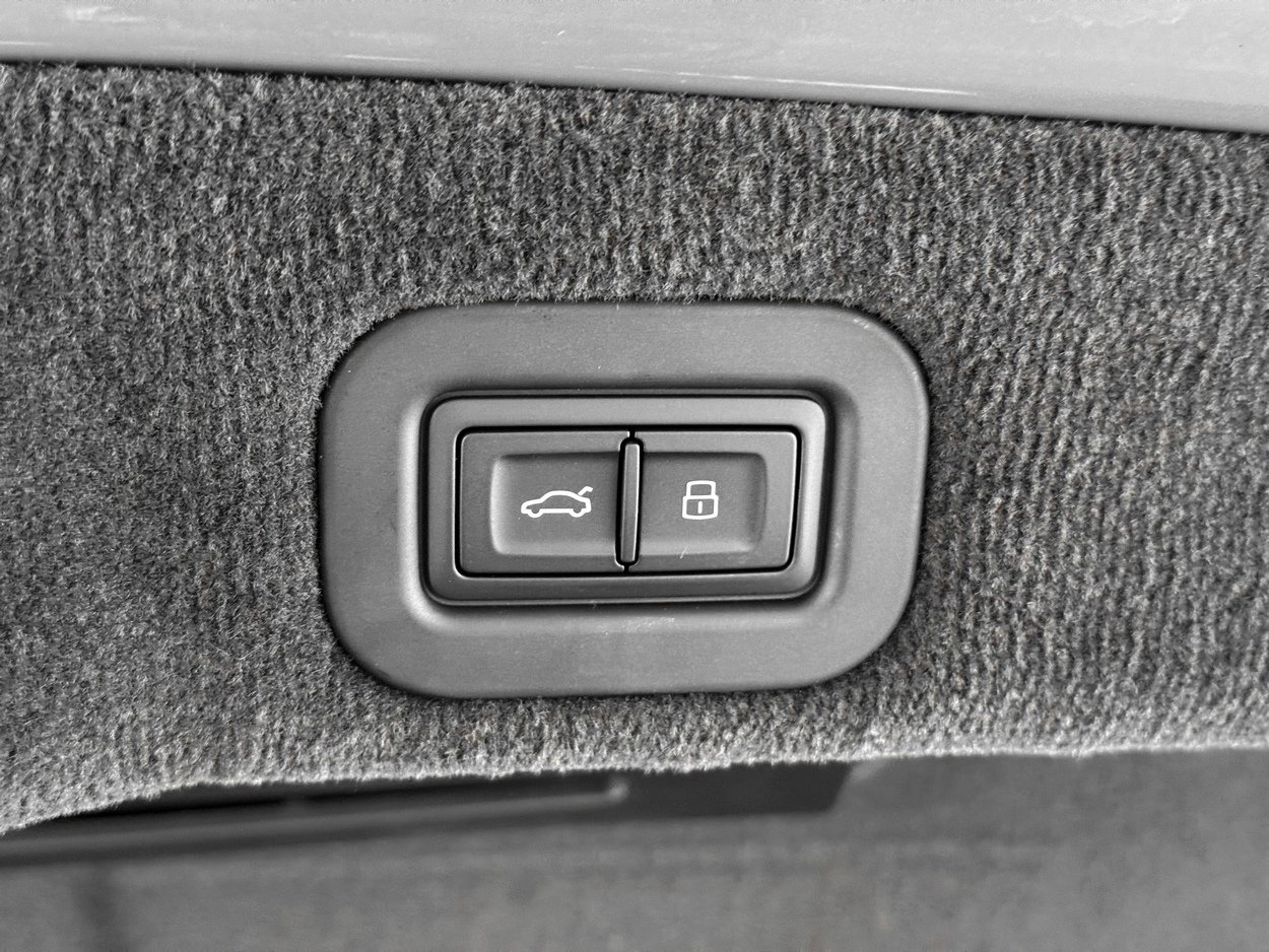 New 2025 Bentley Flying Spur Plug-In Hybrid AWD/4WD image 44