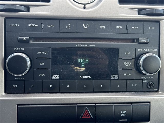 Used 2009 Chrysler Sebring Touring image 27