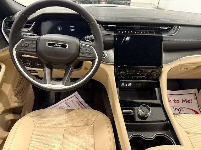 New 2025 Jeep Grand Cherokee Limited w/ Luxury Tech Group II image 19