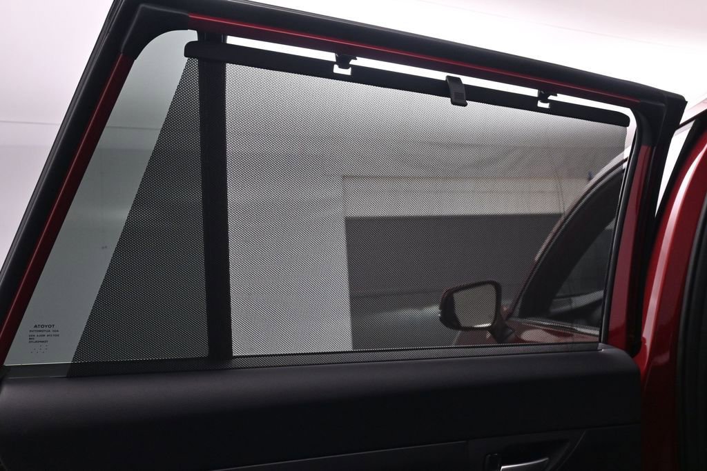 Used 2024 Toyota Grand Highlander AWD Hybrid image 17