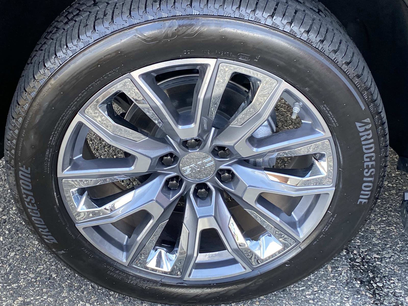 Used 2024 GMC Yukon Denali Ultimate w/ LPO, Floor Liner Package image 29