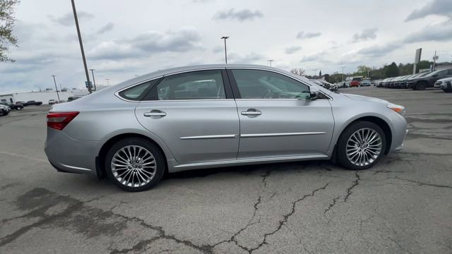 Used 2018 Toyota Avalon Limited w/ All Weather Liner Package FWD image 9