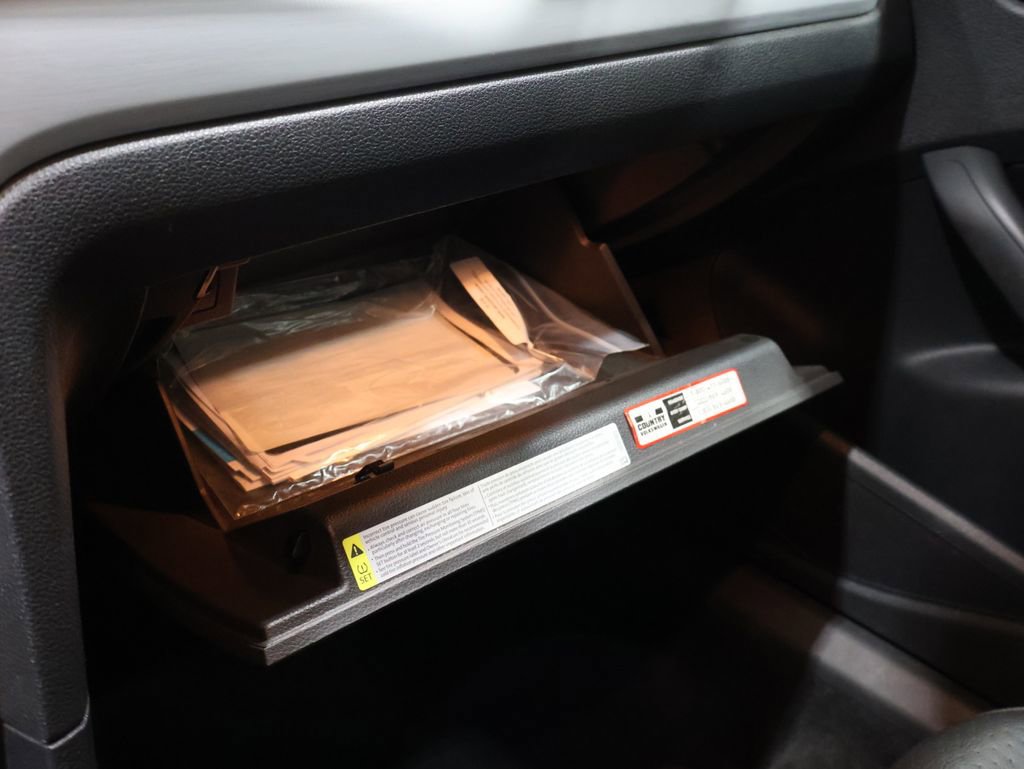 Used 2012 Volkswagen Passat TDI SE image 31