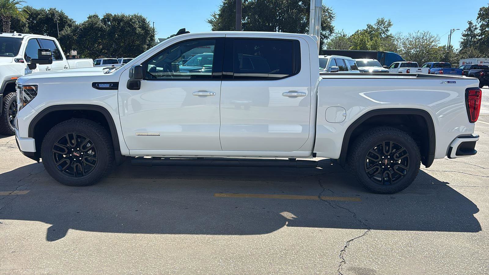 New 2026 GMC Sierra 1500 Elevation w/ X31 Off-Road Package AWD/4WD image 4