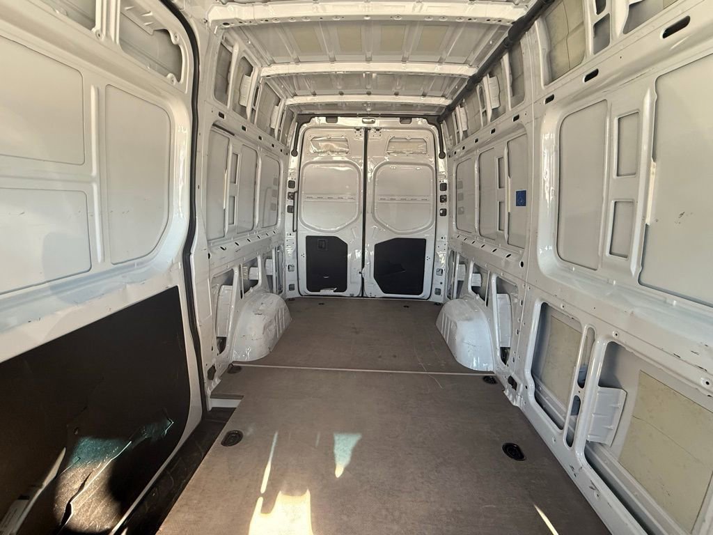 Used 2025 Mercedes-Benz Sprinter 2500 image 12
