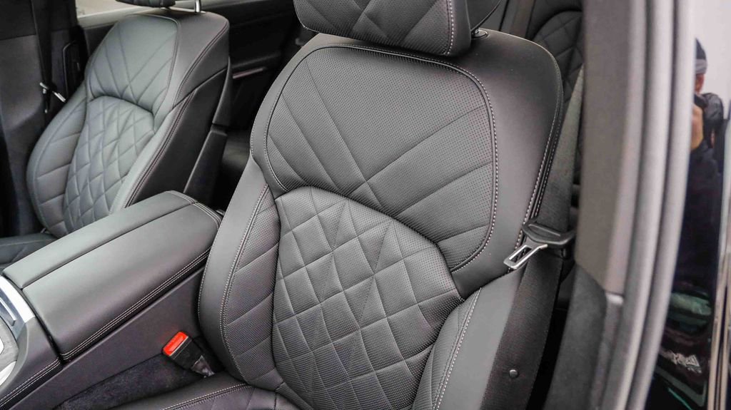 Used 2024 BMW X5 xDrive40i w/ Premium Package image 30