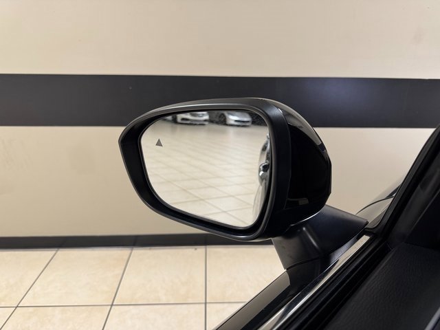 Used 2022 Mitsubishi Outlander SEL image 17