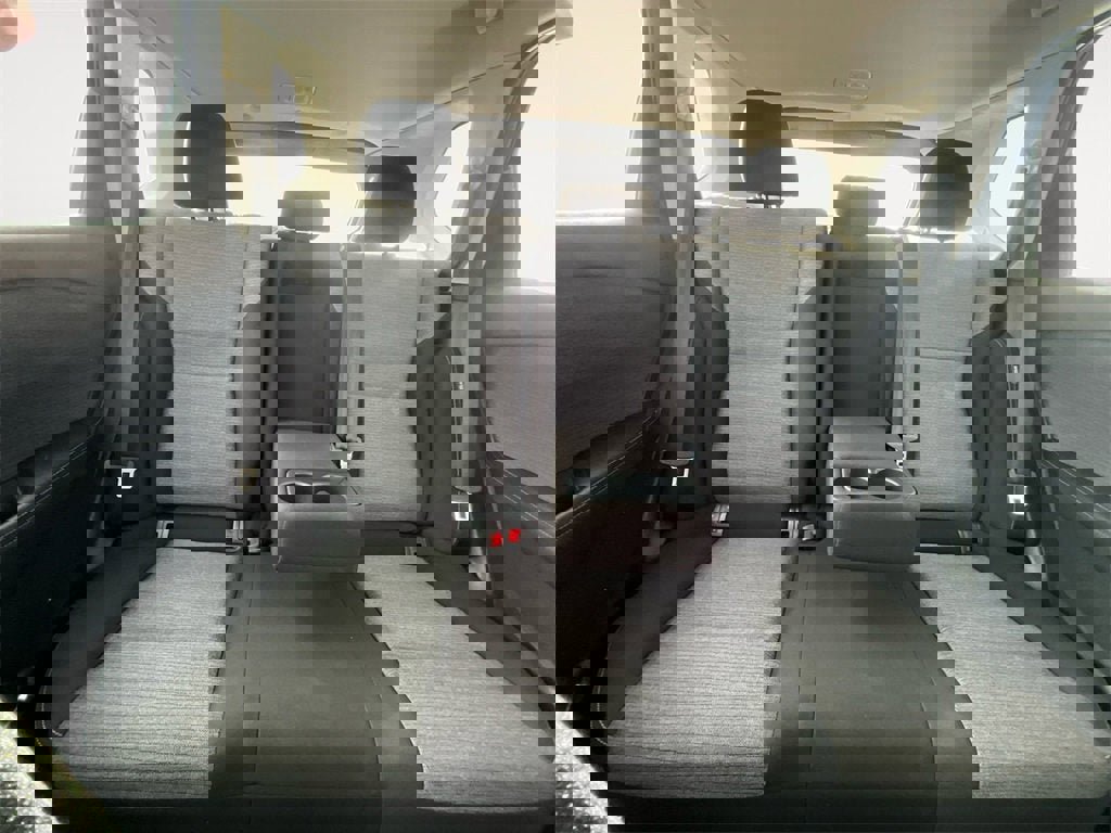 Used 2023 Nissan Rogue SV image 13