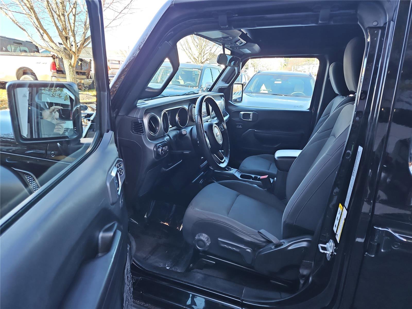 Used 2018 Jeep Wrangler Unlimited Sport S image 15
