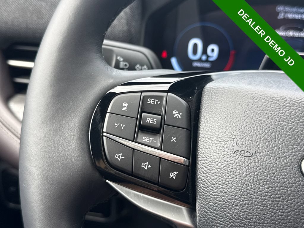 Used 2025 Ford Explorer Platinum AWD/4WD image 38
