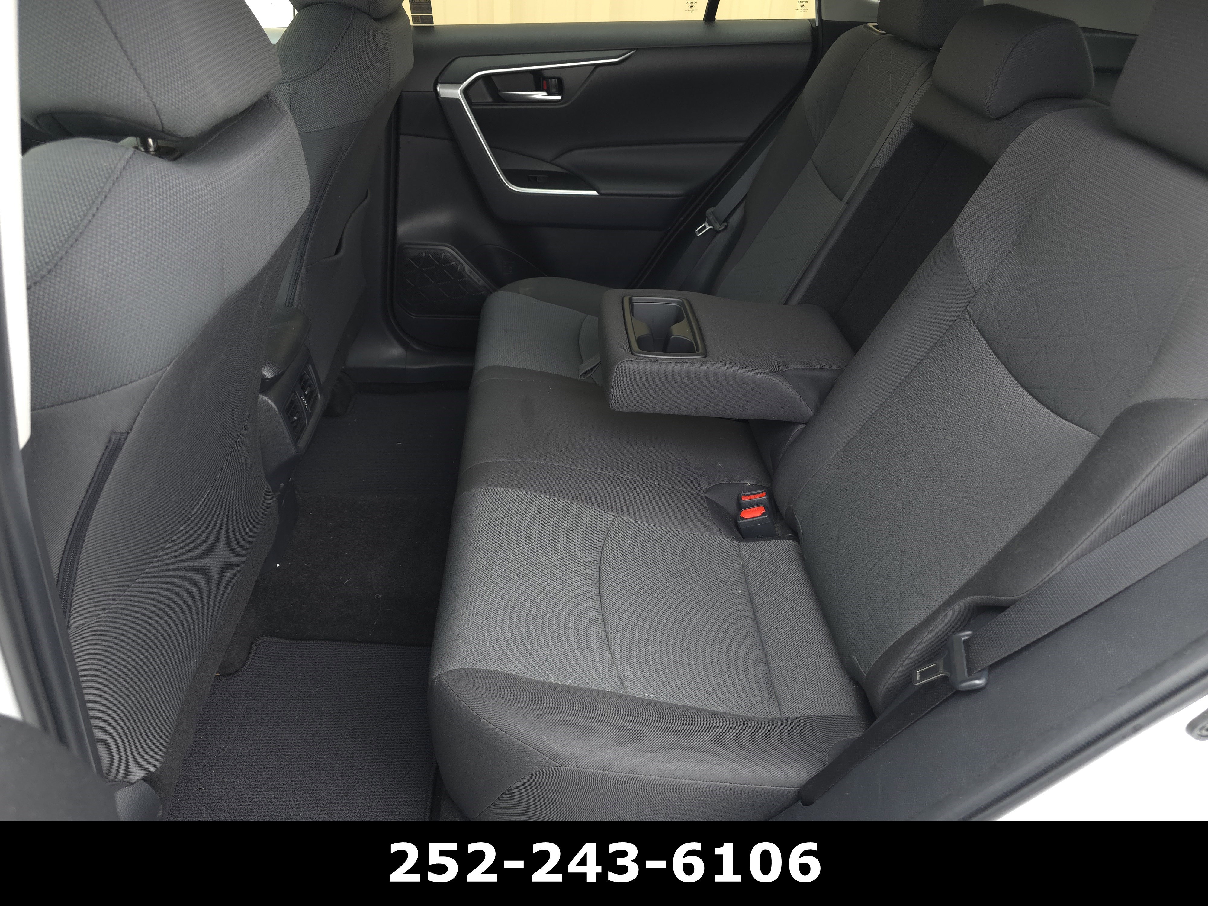 Used 2024 Toyota RAV4 XLE w/ Convenience Package image 20