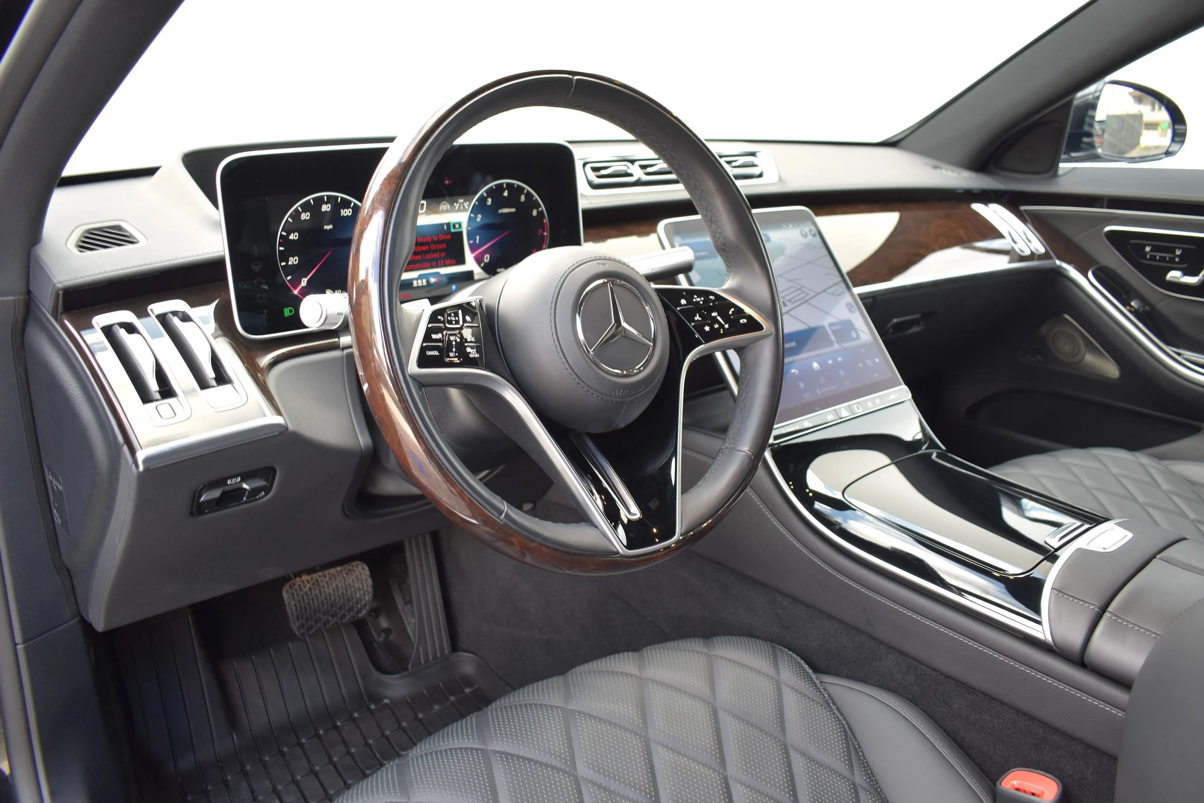 Used 2024 Mercedes-Benz S 500 4MATIC image 46