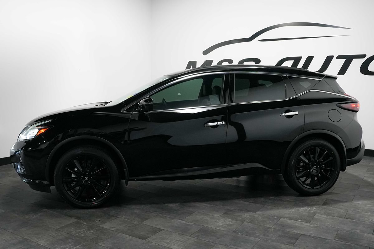 Used 2024 Nissan Murano SV w/ SV Midnight Edition Package FWD image 3