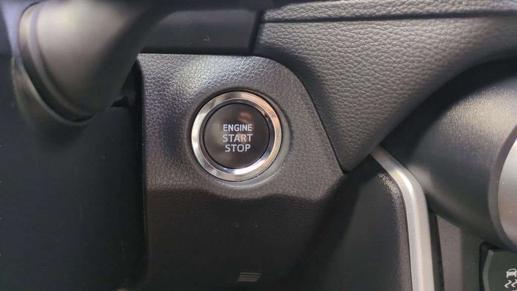 Used 2024 Toyota RAV4 XLE image 26