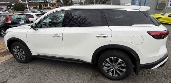 Used 2025 INFINITI QX60 Pure image 5