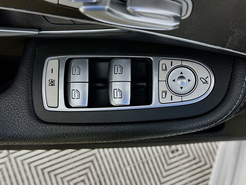 Used 2015 Mercedes-Benz C 300 4MATIC Sedan image 22