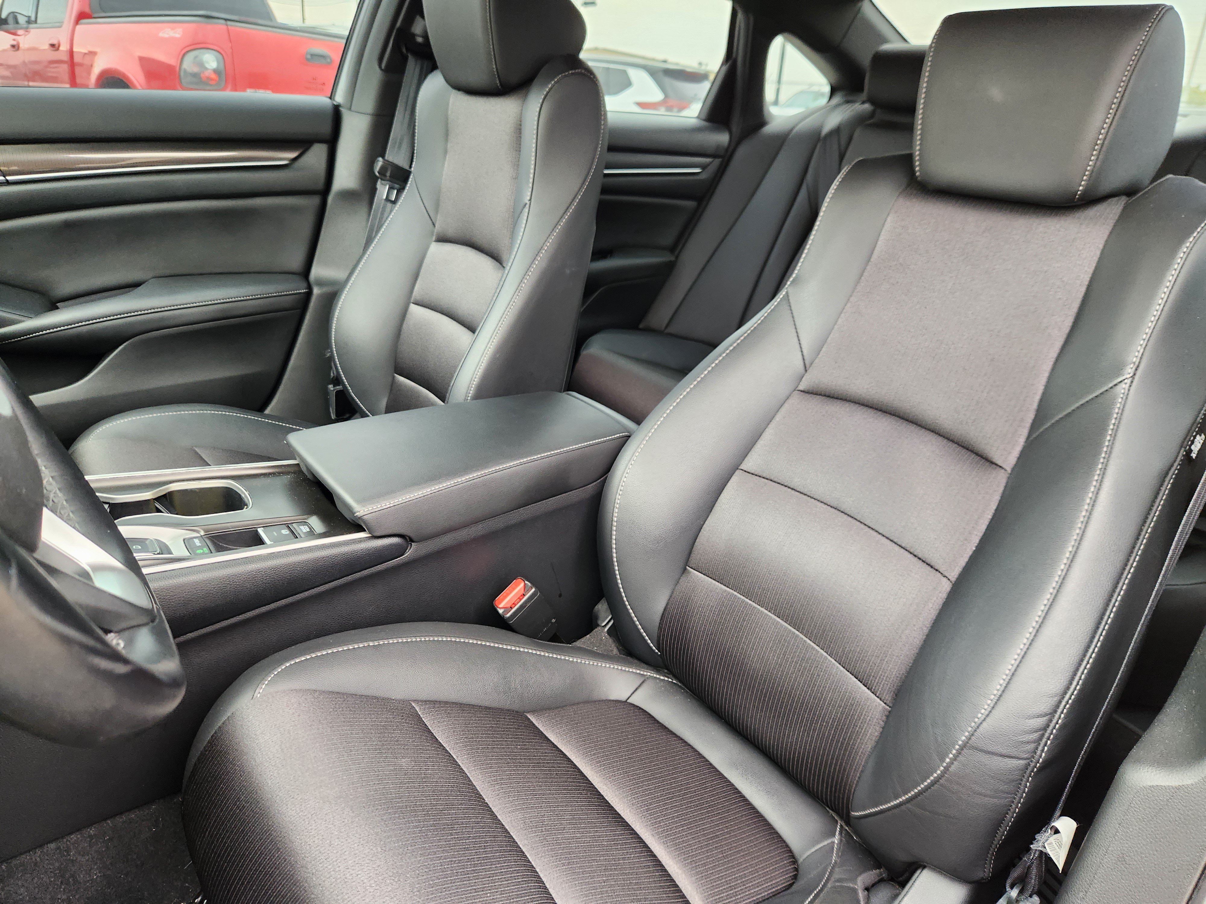 Used 2019 Honda Accord Sport image 8